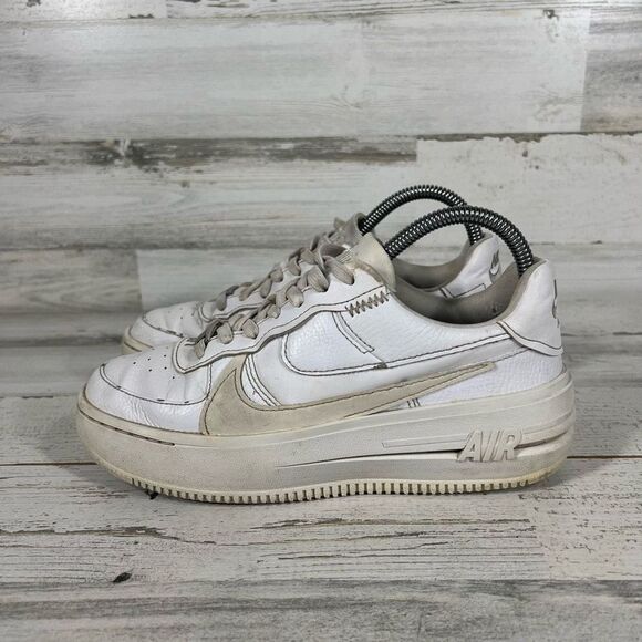 Nike‎ Womens Air Force One Platform Sneaker Athletic Shoes Triple White Size 7 - Picture 2 of 8